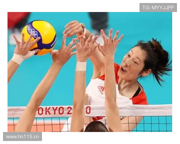 汪周雨这生活真是戏精上线，训练场上严肃脸，下了场秒变土豪派对宠儿_