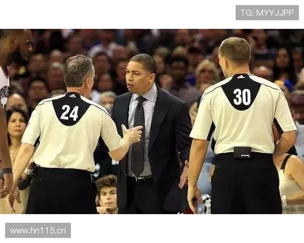 FIBA和NBA规则区别：深度解析关键判罚与战术影响